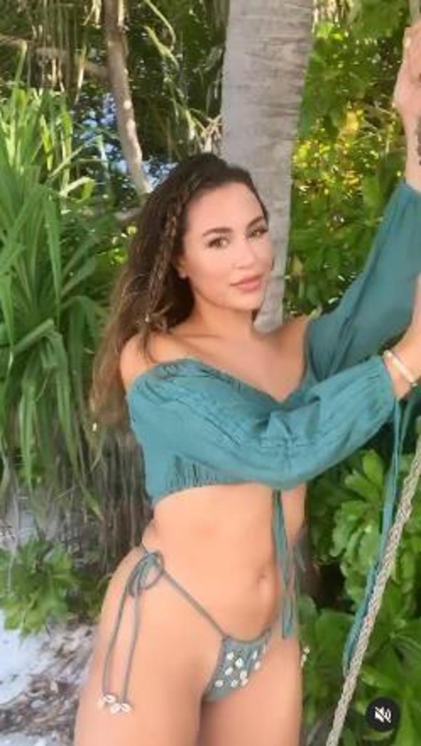 Ana Cheri'nin yatak pozu olay yarattı!