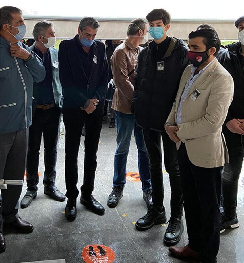Erkan Petekkaya'nın annesi son yolculuğuna uğurlandı