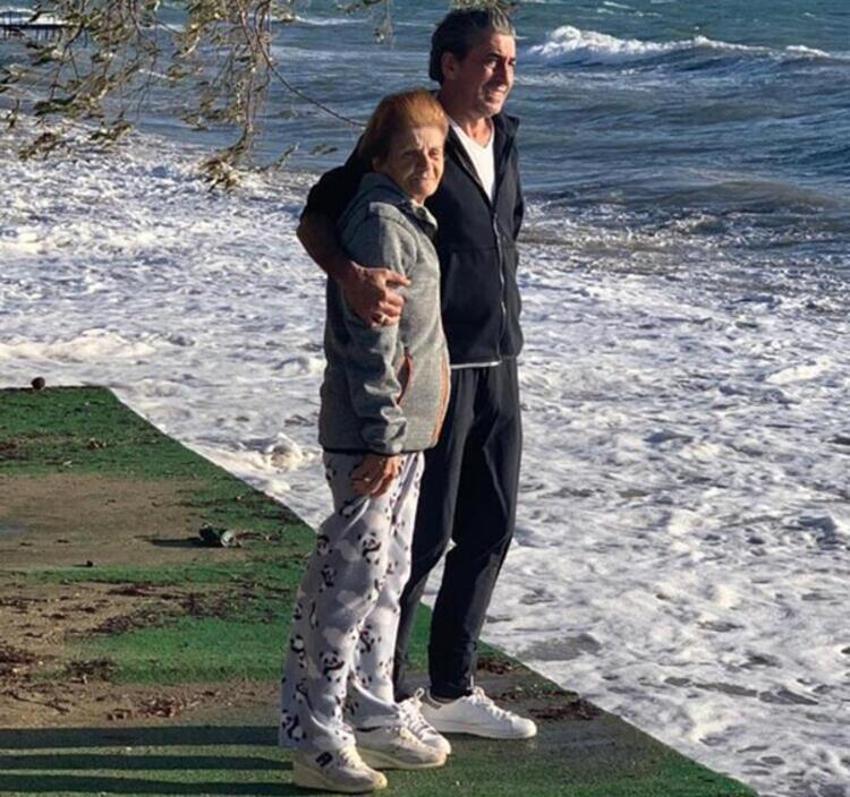 Erkan Petekkaya'nın annesi son yolculuğuna uğurlandı