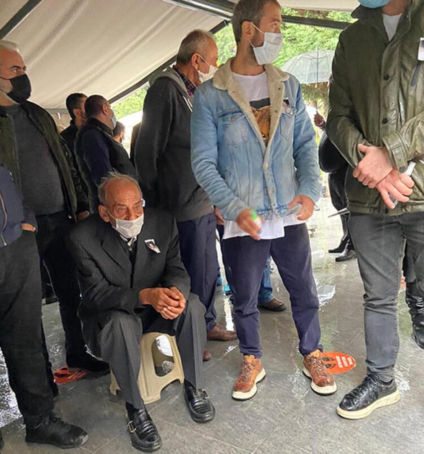 Erkan Petekkaya'nın annesi son yolculuğuna uğurlandı