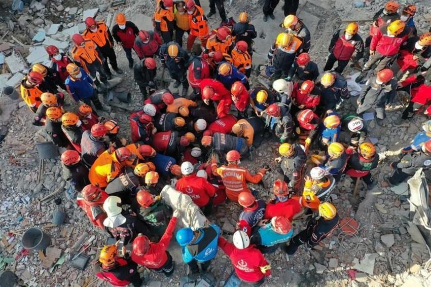 91. saatte Ayda mucizesi! 'Ağlaya ağlaya çıkardık...'