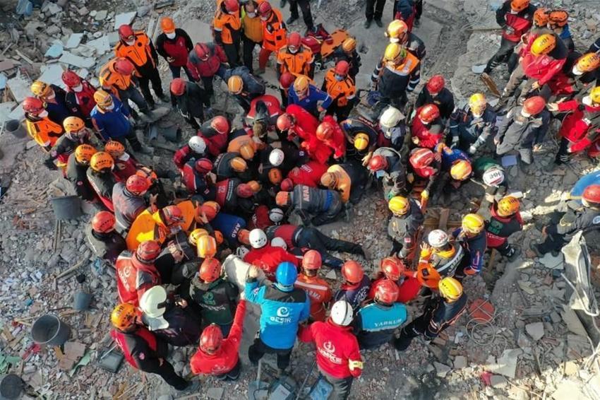 91. saatte Ayda mucizesi! 'Ağlaya ağlaya çıkardık...'