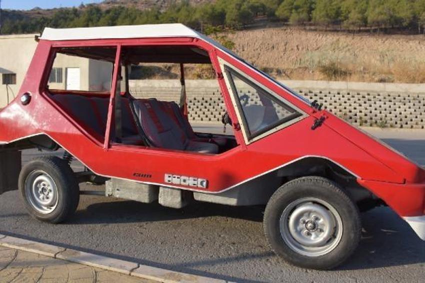 1975 model otomobilini satışa çıkardı! Gören şok oluyor...