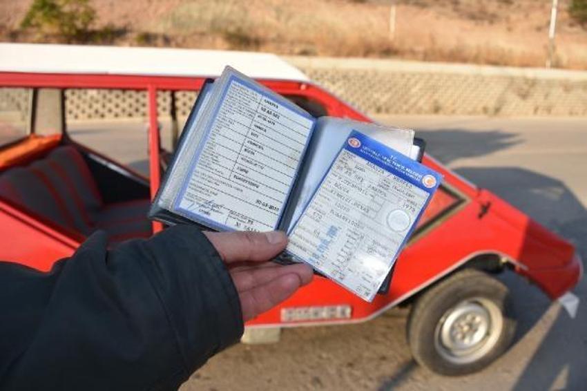 1975 model otomobilini satışa çıkardı! Gören şok oluyor...