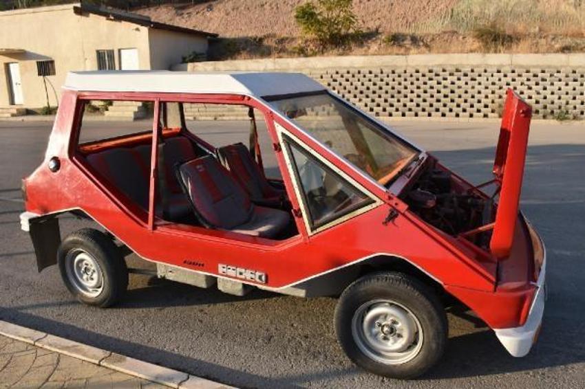 1975 model otomobilini satışa çıkardı! Gören şok oluyor...
