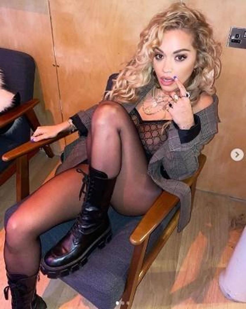 Rita Ora'nın servetini duyan inanamadı!