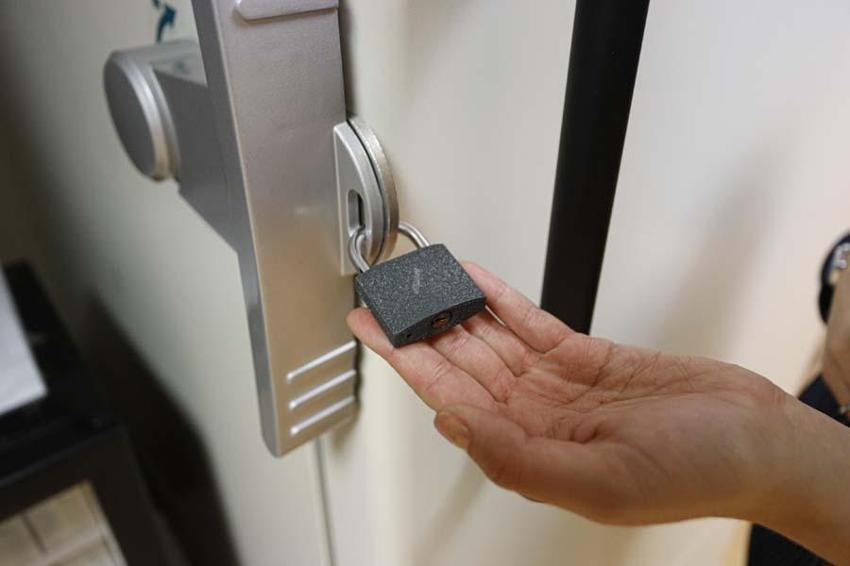 Türk profesör Uğur Şahin'in korona aşısı böyle saklanıyor! İlk kez görüntülendi...