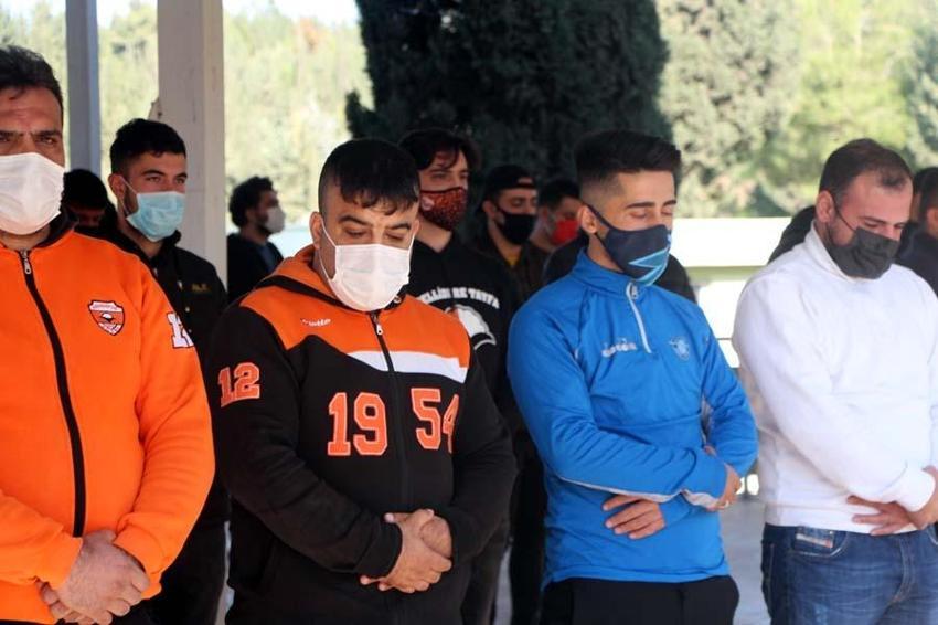 Adana'yı yasa boğan ölüm! Gözyaşları arasında toprağa verildi