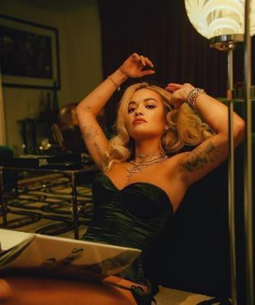 Rita Ora'nın doğum günü partisini polis bastı