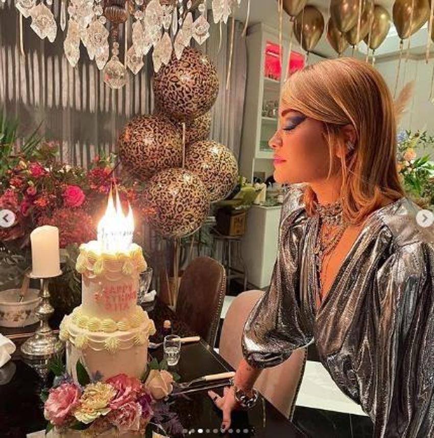 Rita Ora'nın doğum günü partisini polis bastı
