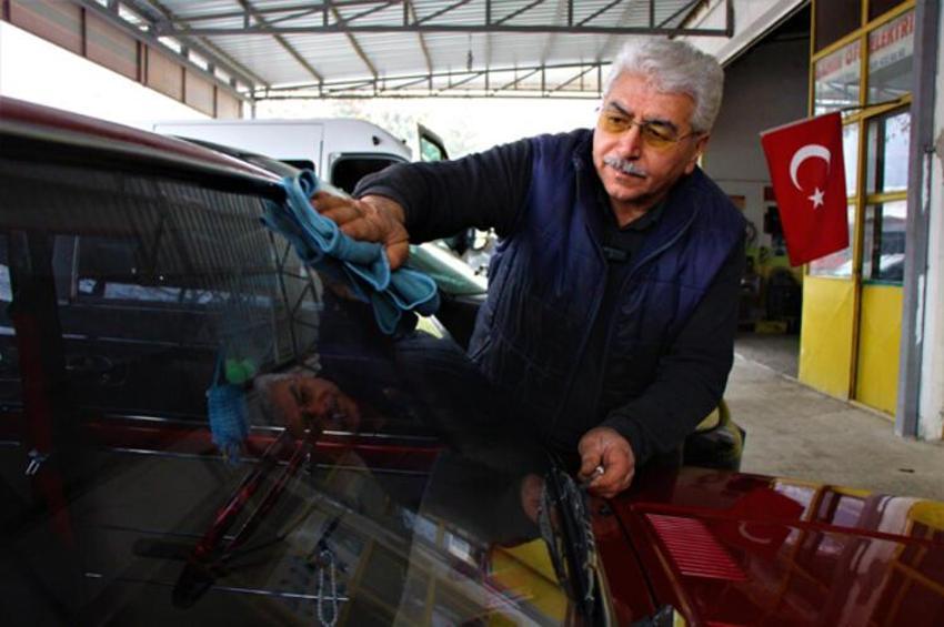 1975 model 'Murat 124' otomobilini 100 bin liraya satıyor! Cem Yılmaz bile...