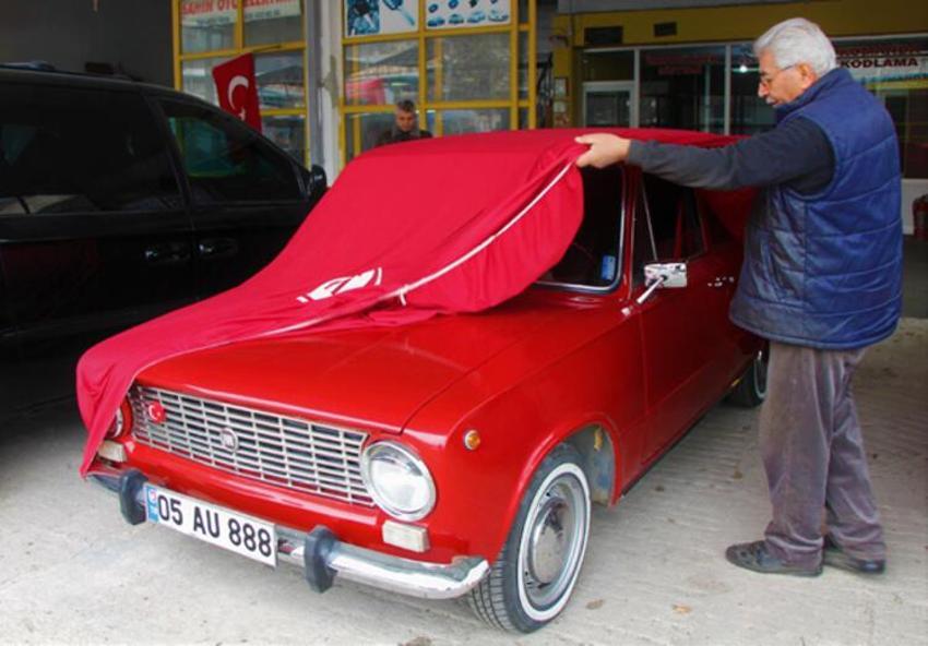 1975 model 'Murat 124' otomobilini 100 bin liraya satıyor! Cem Yılmaz bile...