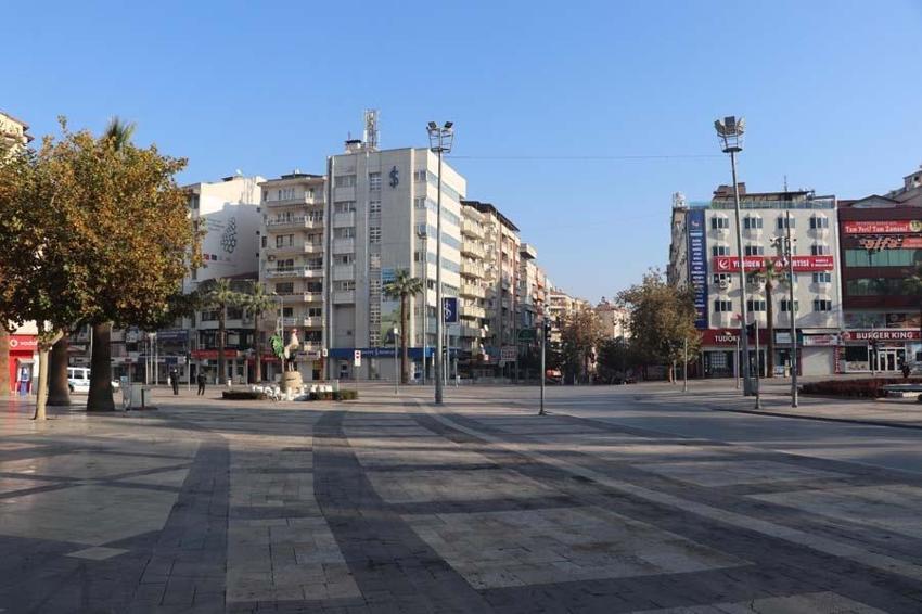 Hafta içi ve hafta sonu sokağa çıkma yasağı ile ilgili yeni karar! Yılbaşı 4 gün yasak...