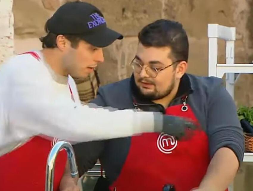 MasterChef'te Eray ve Emir arasında sinirler gerildi! 'Bana caz yapma'