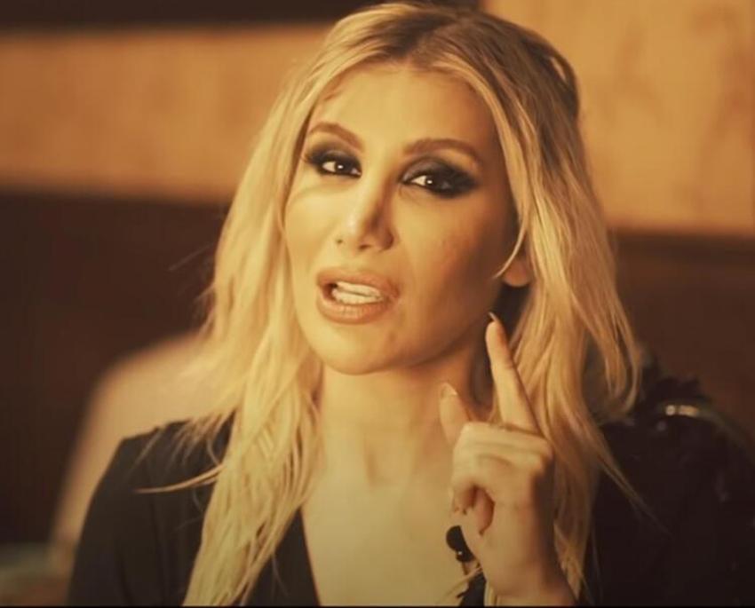 İrem Derici'den eski sevgili itirafı! 'Kuduruyorum'