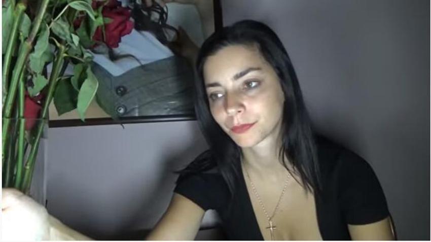 Merve Boluğur şimdi de aşk doktoru oldu!