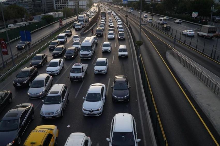 Arabası olan herkesi ilgilendiriyor! Ve değişti, trafik sigortası fiyatları...