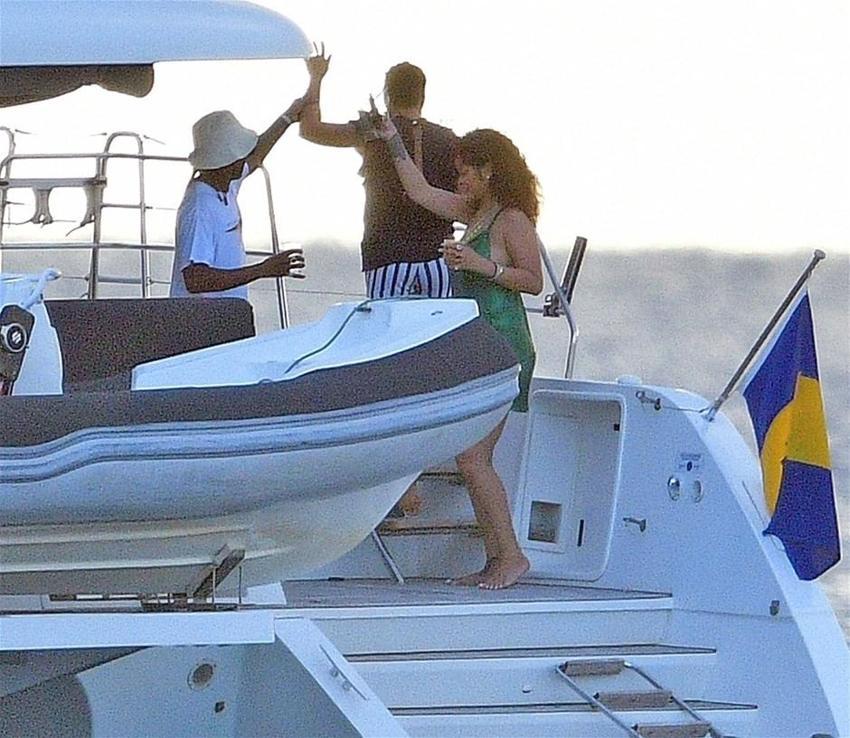 Rihanna sevgilisi ASAP Rocky Barbados'ta tatilde!