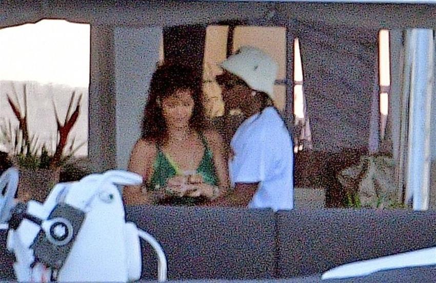 Rihanna sevgilisi ASAP Rocky Barbados'ta tatilde!