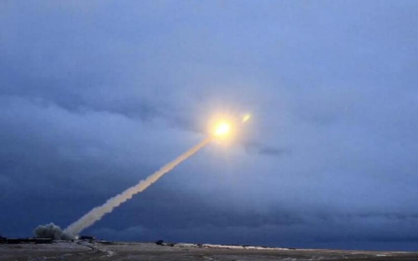 Dünya merakla bekliyordu! Ortaya çıktı! İşte Putin'in uçan hayaleti!