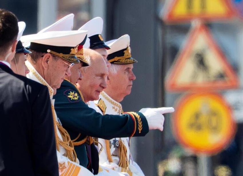 Dünya merakla bekliyordu! Ortaya çıktı! İşte Putin'in uçan hayaleti!