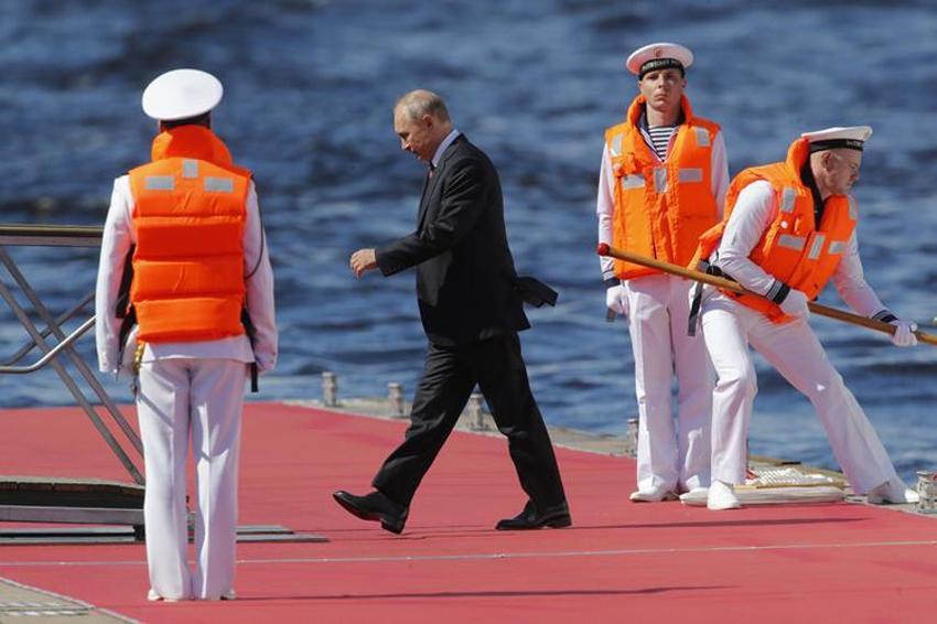 Dünya merakla bekliyordu! Ortaya çıktı! İşte Putin'in uçan hayaleti!