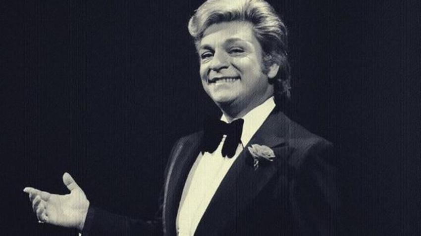 Özdemir Erdoğan, Zeki Müren hakkında konuştu! Ünlülerden tepki yağdı!