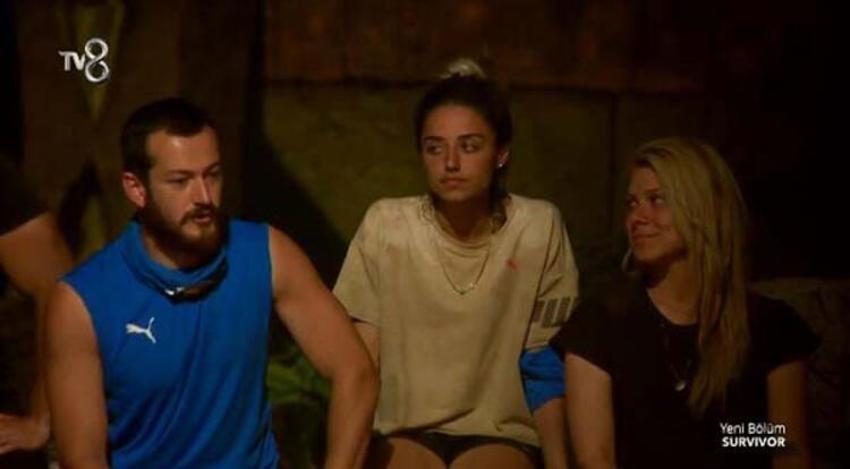 Survivor 2021'e o isim veda etti! Gözyaşlarını tutamadılar...