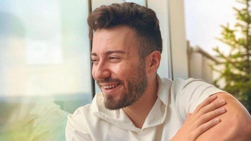 Enes Batur'dan skandal paylaşım!