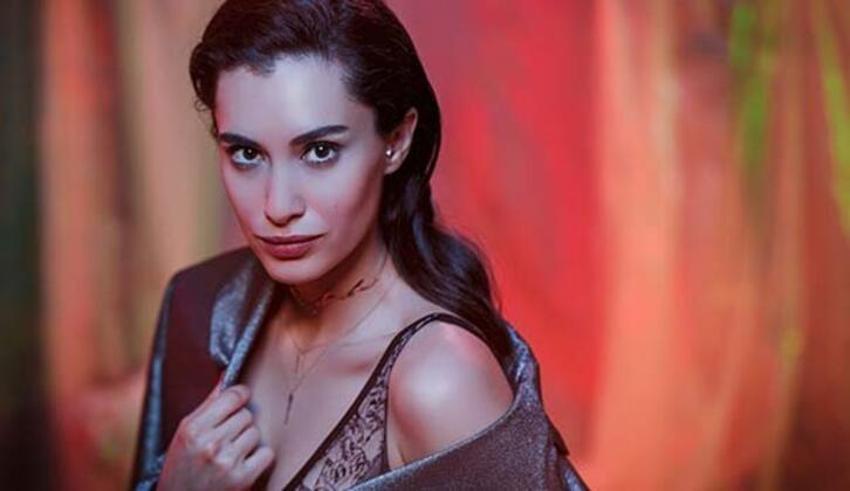 Ceyda Düvenci'ye destek geldi! Hande Doğandemir...