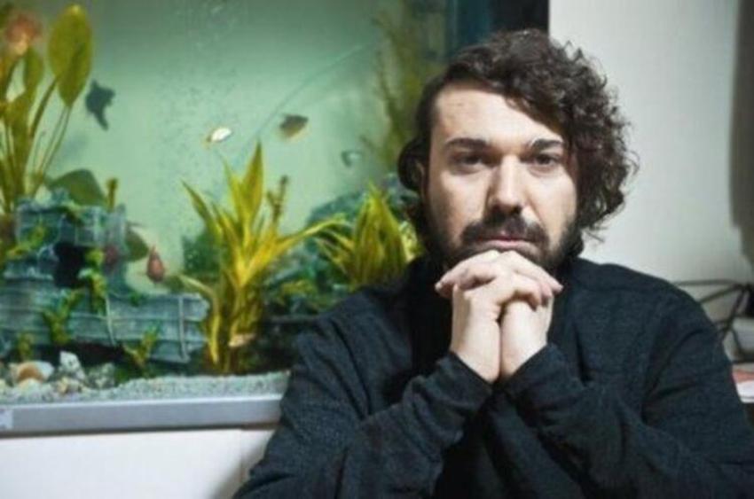 Halil Sezai ile Melike Beşli'nin şömine romantizmi! 'Sen hep gül'