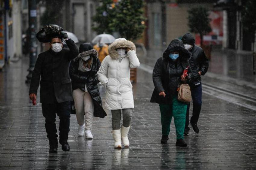 İstanbul'a kar geliyor! Tarih verildi ve ilçe ilçe açıklandı...