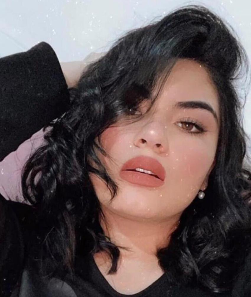 Hanife Gürdal'dan mini etekli poz!