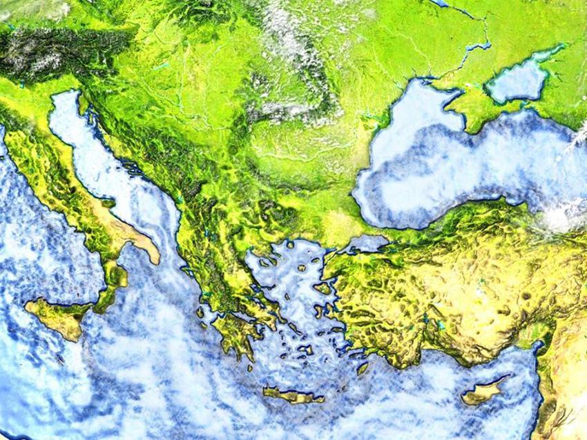 Doğu Akdeniz'de Macron ve Putin'den Yunanistan provokasyonu!