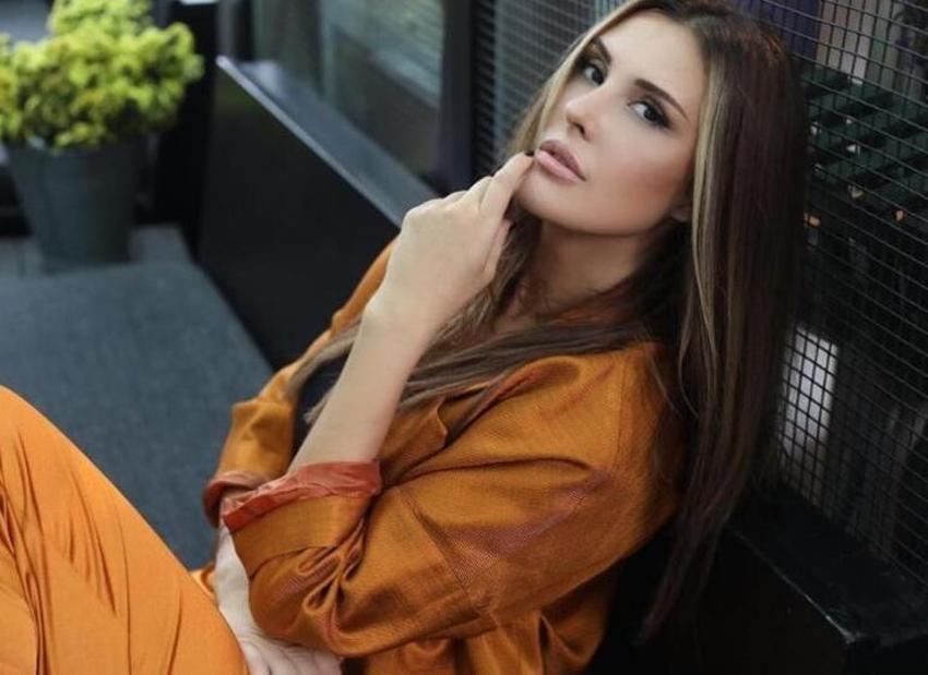 Ebru Destan: Annemin eski eşi şantajla para talep ediyor!