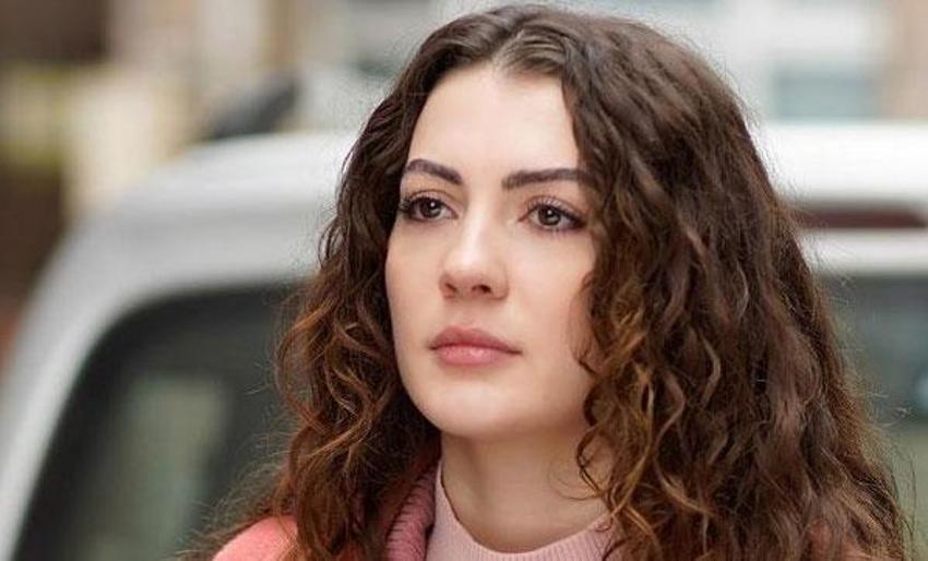 Burcu Özberk'ten olay itiraf: Evlenmeden anne olabilirim...