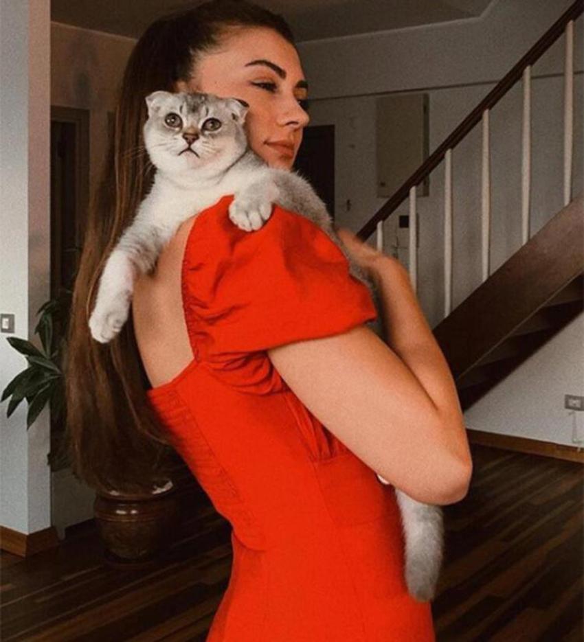 Hatice, Burcu Özberk'i eleştirdi! 'Bu da moda oldu, evlenmeden...'