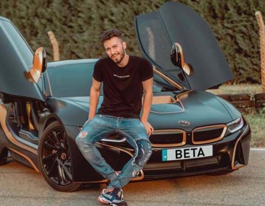 Enes Batur takipçisinin kız isteme törenine katıldı