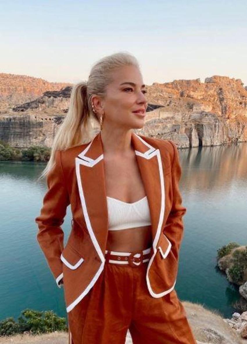 Burcu Esmersoy emlak zengini! Bir tanıtımdan aldığı para...