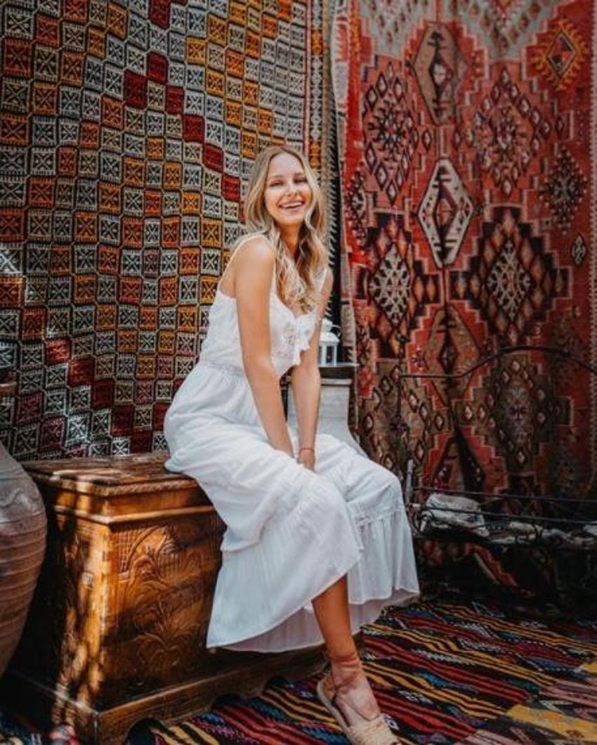 Jessica May soluğu Rize'de aldı! Misafirleri için kestane pişirdi