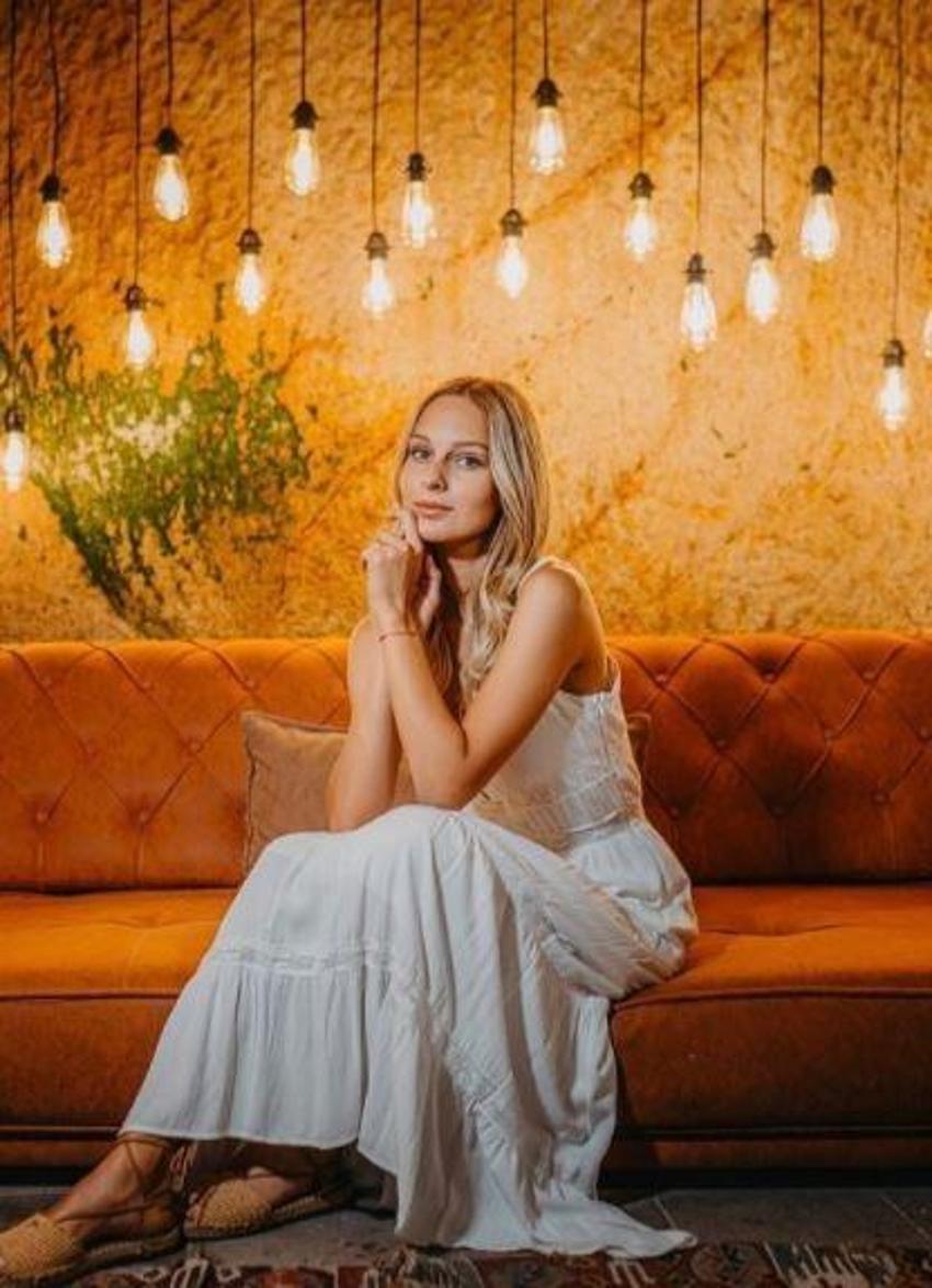 Jessica May soluğu Rize'de aldı! Misafirleri için kestane pişirdi