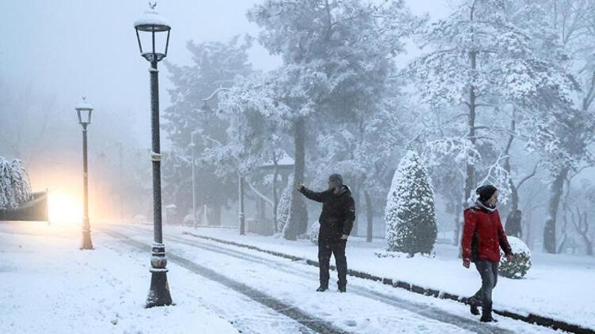 Meteoroloji'den İstanbul için peş peşe kar uyarısı! Tulpar yola çıktı...