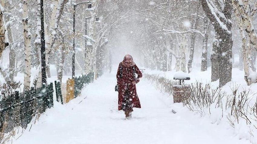 Meteoroloji'den İstanbul için peş peşe kar uyarısı! Tulpar yola çıktı...