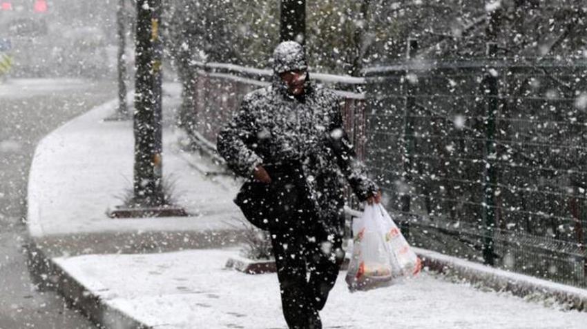 Meteoroloji'den İstanbul için peş peşe kar uyarısı! Tulpar yola çıktı...