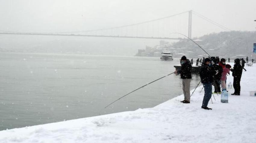 Meteoroloji'den İstanbul için peş peşe kar uyarısı! Tulpar yola çıktı...