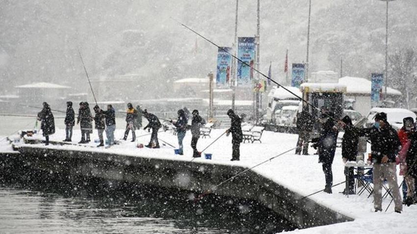 Meteoroloji'den İstanbul için peş peşe kar uyarısı! Tulpar yola çıktı...