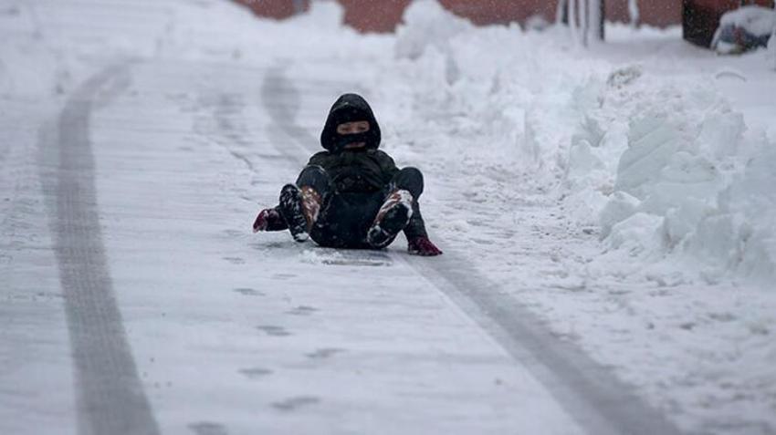 Meteoroloji'den İstanbul için peş peşe kar uyarısı! Tulpar yola çıktı...