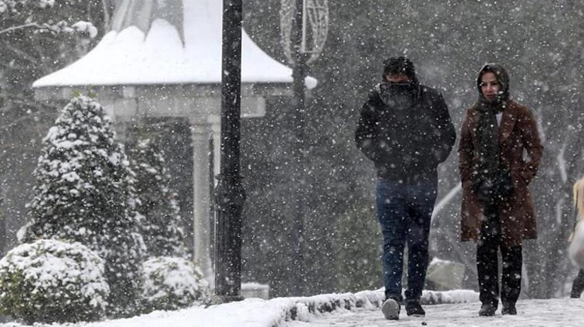 Meteoroloji'den İstanbul için peş peşe kar uyarısı! Tulpar yola çıktı...