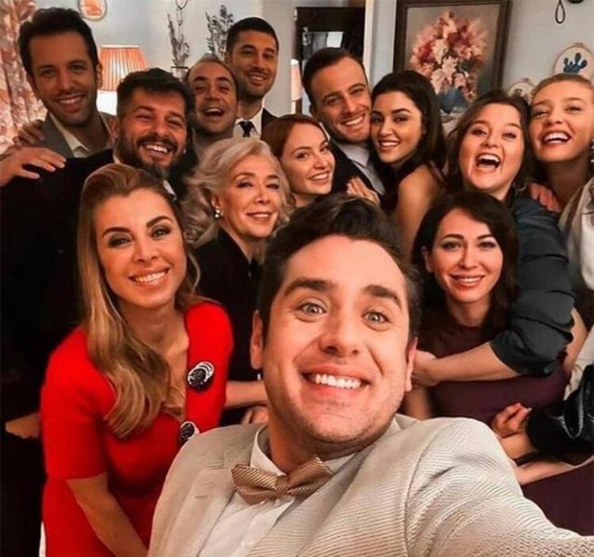 Hande Erçel ve Kerem Bürsin'le ilgili şok iddia! Birlikte...