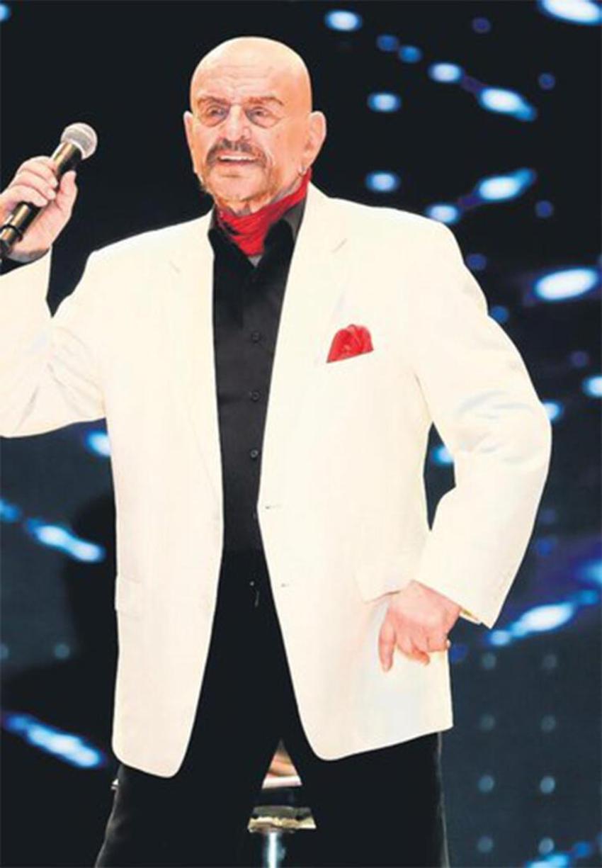 Alpay'dan şaşırtan sözler! 'Zeki Müren, Türk Sanat Müziğini katletti!'